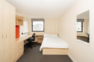 1 bed flat, Hoyle Street, Kelham Island, Sheffield, S37LG - Image 4